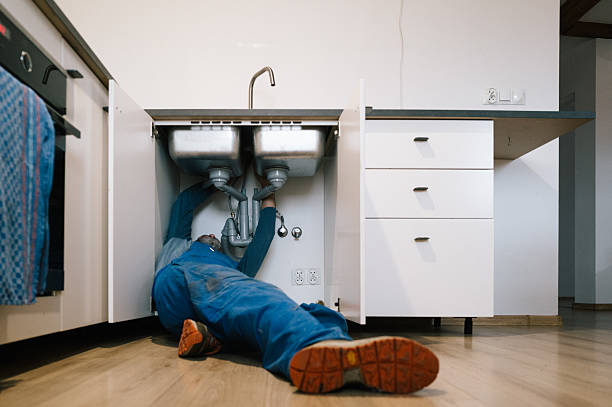 Professional Leak Detection technician working in Concord, MA
